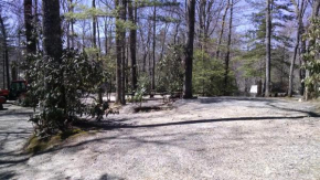  Linville Falls Campground, RV Park, and Cabins  Ньюленд